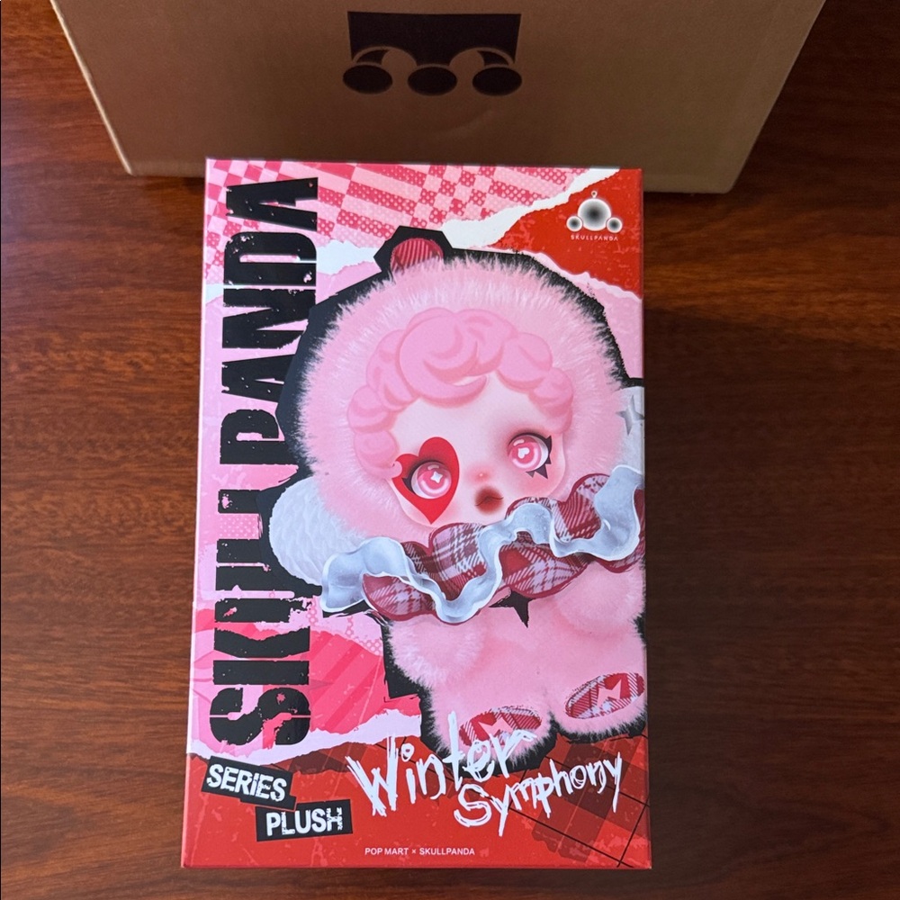 Pop Mart Skullpanda Winter Symphony Song of Snow Unopened!